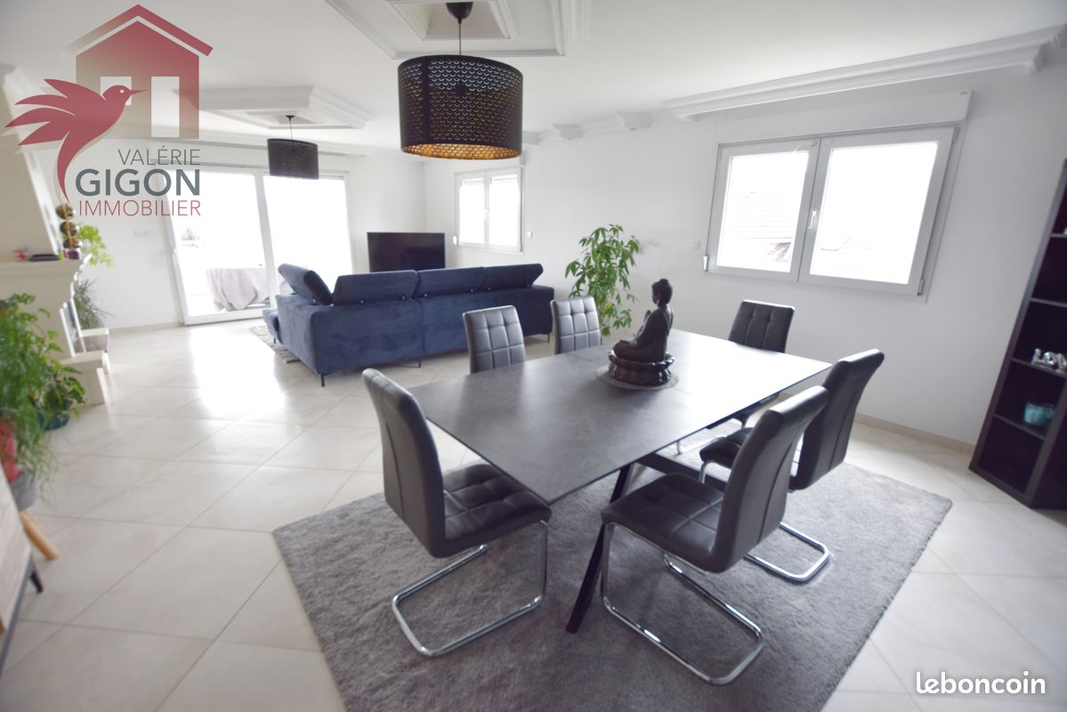 Appartement 8 pièces 206 m² · à Taillecourt · 206 m² · 274 500 €