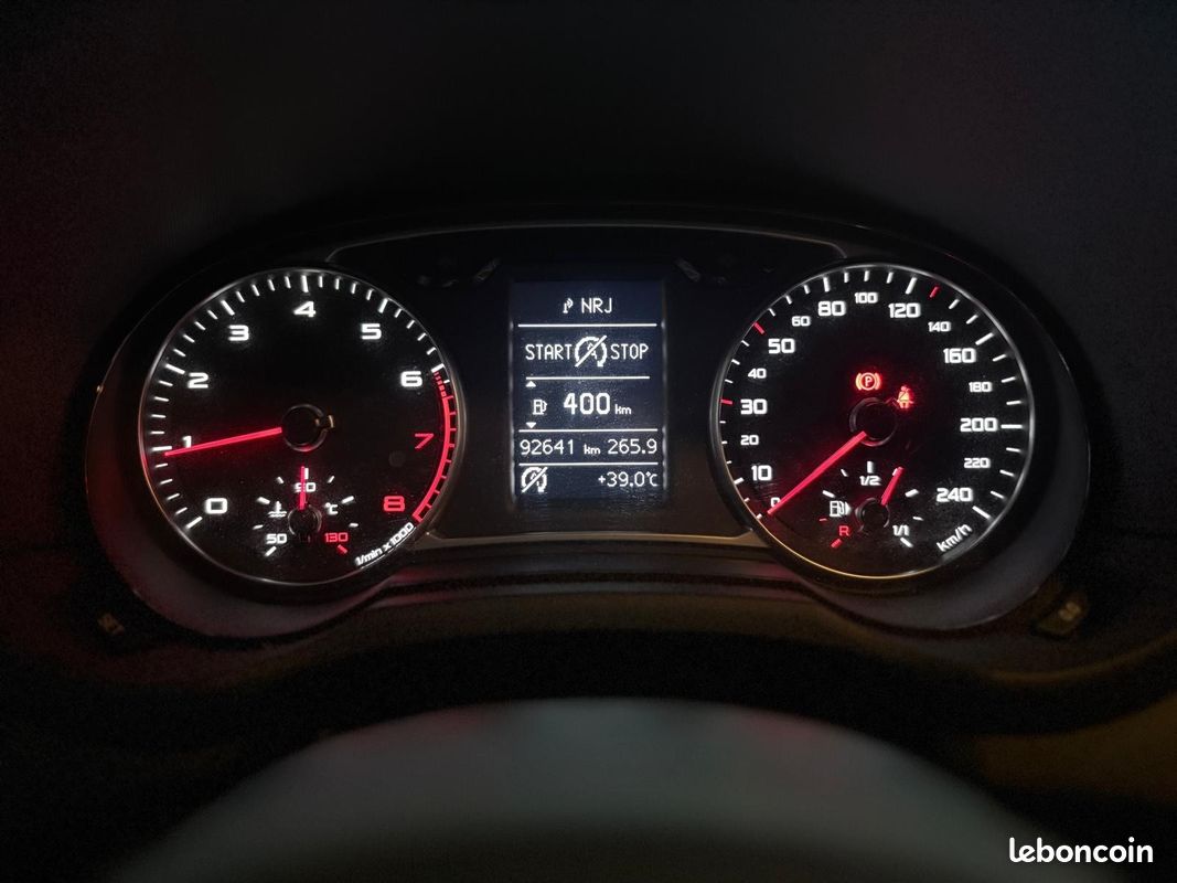 AUDI A1 SPORTBACK 1.2 TFSI 86 S line *REVISION A JOUR* *CT OK* *PLAQUETTES DE FREIN NEUVES (image 25)