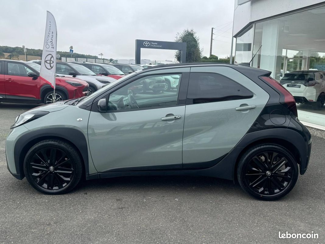 Toyota Aygo X 1.0 VVT-i 72ch Air Design MY24 (image 8)