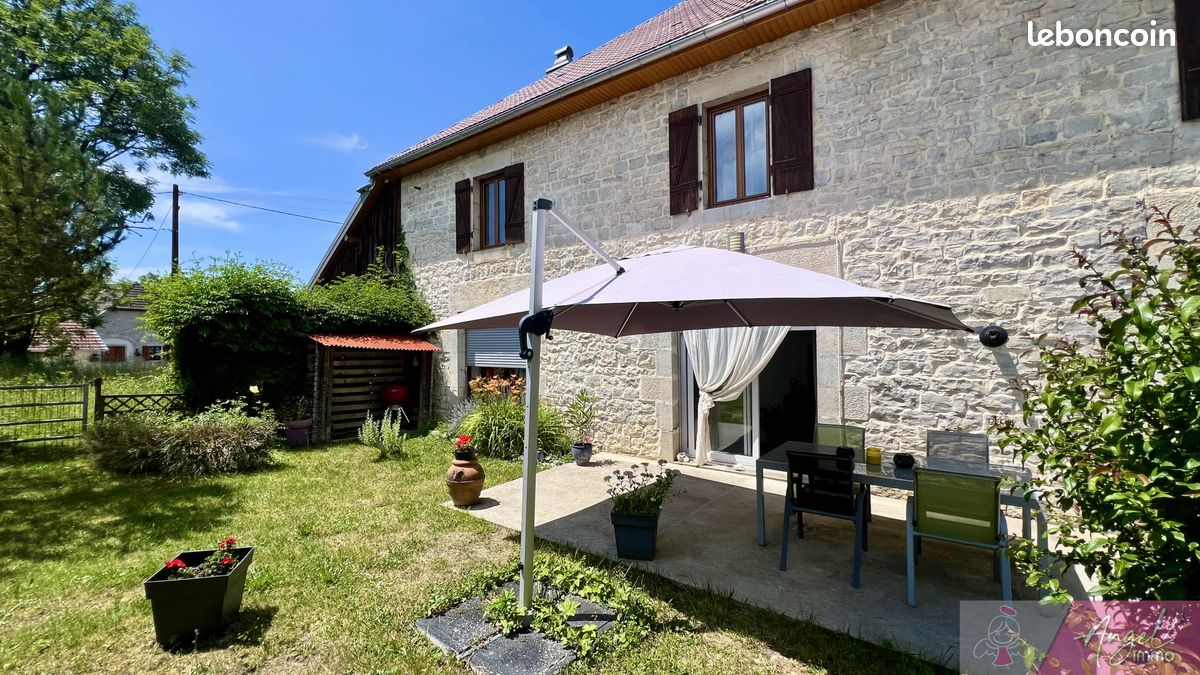 Appartement 5 pièces 141 m² · à Andelot-en-Montagne · 141 m² · 229 000 €