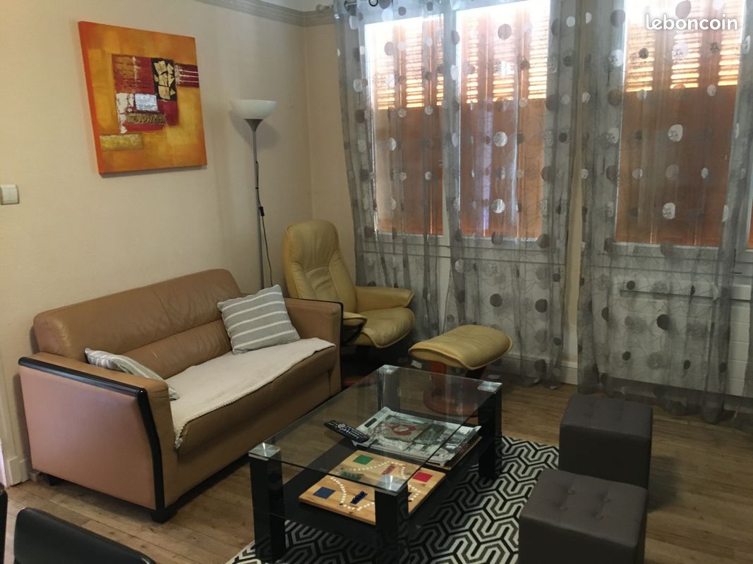 T4 de 74 M2 centre AX les Thermes 3 chambres (image 1)