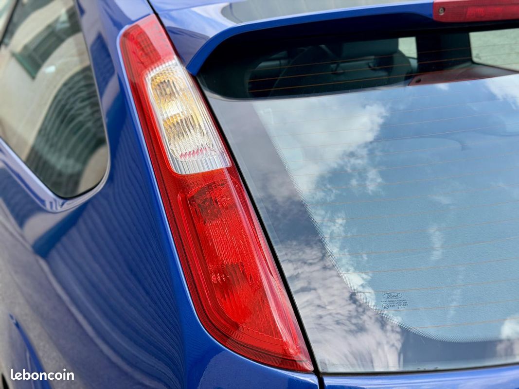 FORD FOCUS ST 2.5 225Ch MK2- Toit ouvrant - xénons - Première main (image 38)