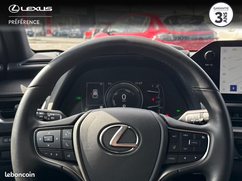 Lexus UX 250h Luxe 2WD (image 13)