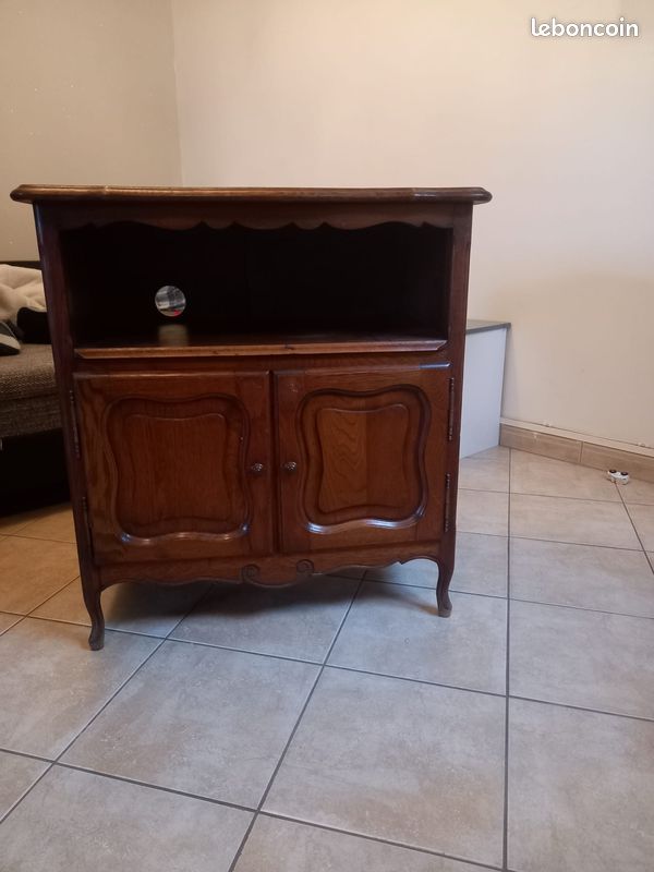 Meuble en bois ancien (image 1)