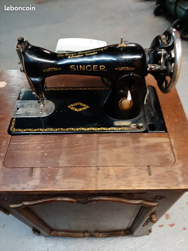 Machine a coudre ancienne motorisée Singer avec meuble (image 1)