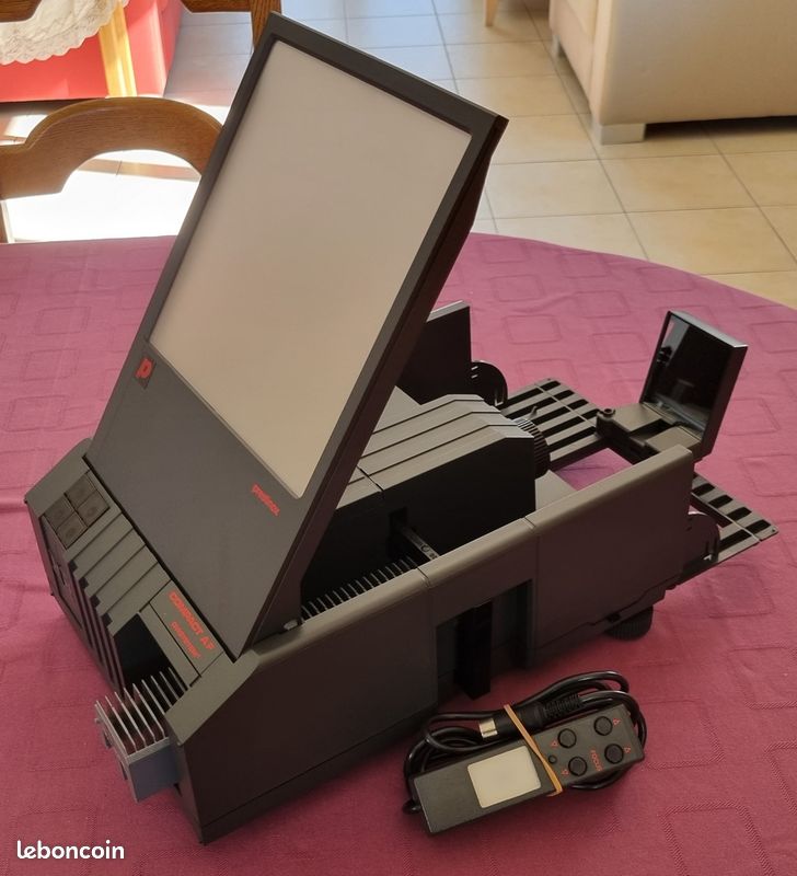 Projecteur Prestinox Diasystem PX 2200 GTX reconditionné & garanti 12 mois