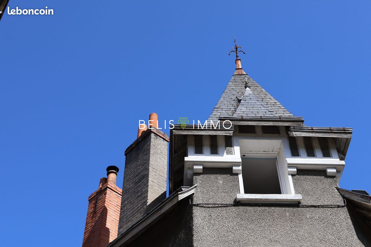 Maison 9 pièces 164 m² · à Chinon · 164 m² · 294 000 €