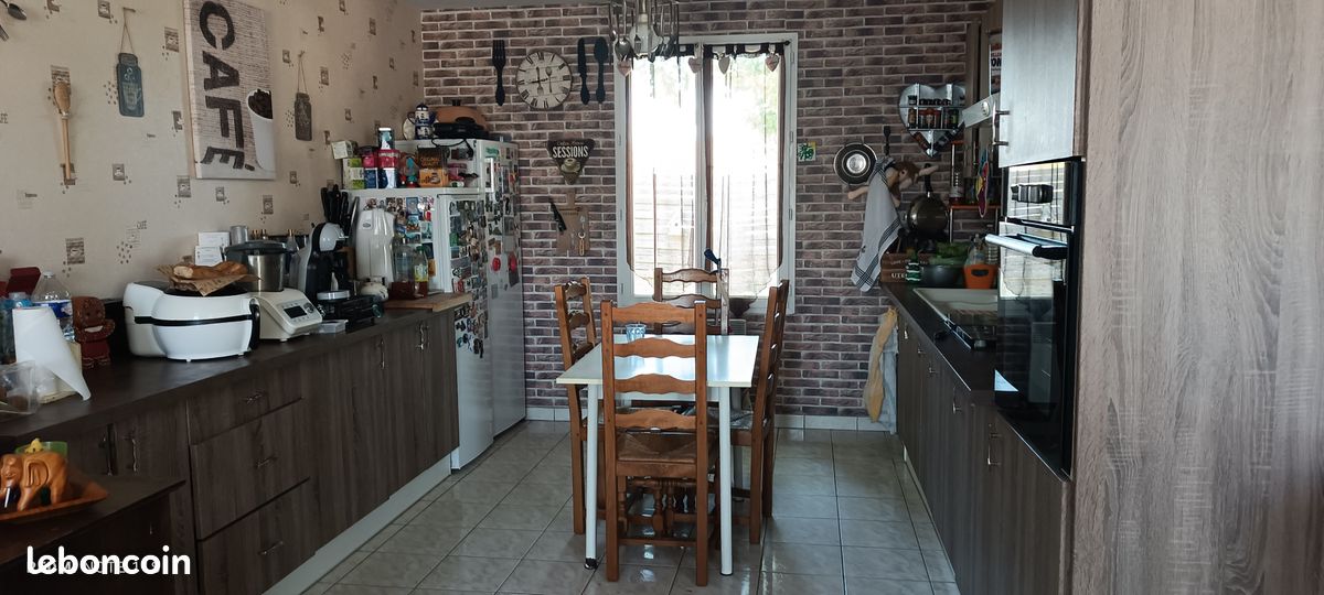 Maison 5 pièces 103 m² · à Thieux · 103 m² · 180 000 €