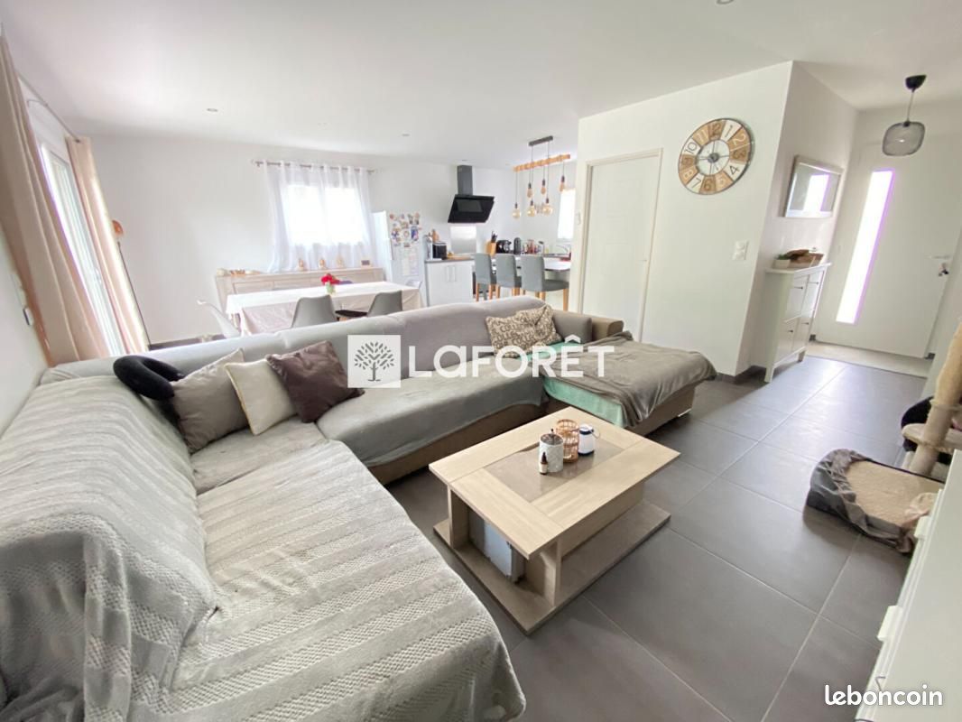 Maison 5 pièces 92 m² · à Sainte-Hélène · 92 m² · 1 328 €/mois