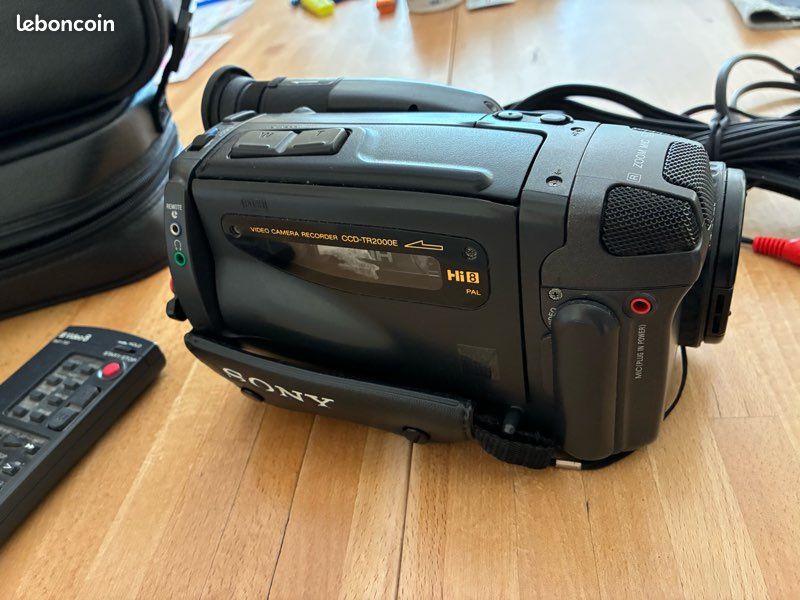 Caméscope Sony Hi8 (image 3)