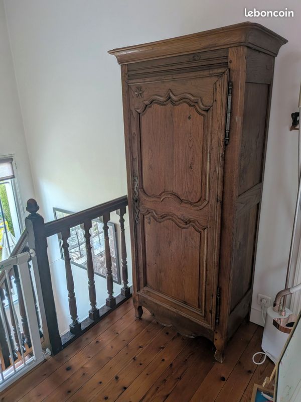 Armoire à linge chêne massif (image 1)