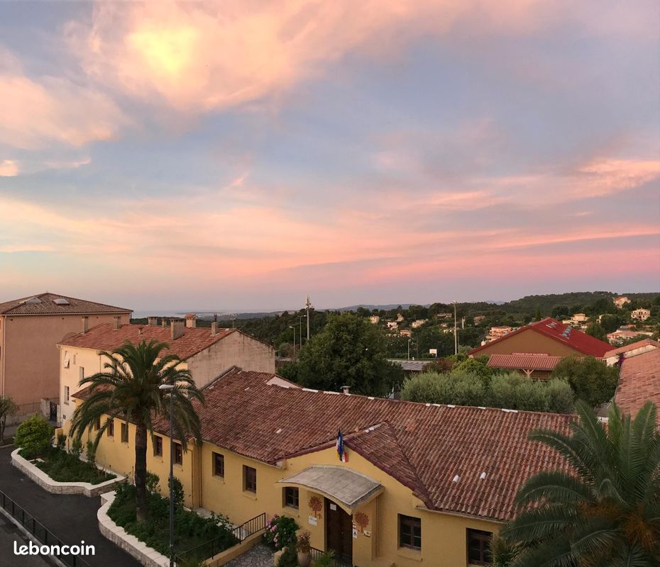 Appartement 2 pièces 50 m² · à Vence · 50 m² · 1 025 €