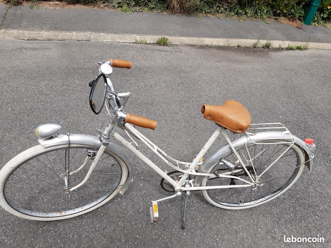 Véritable vélo "Vintage " MOTOBECANE années 1953 (image 10)