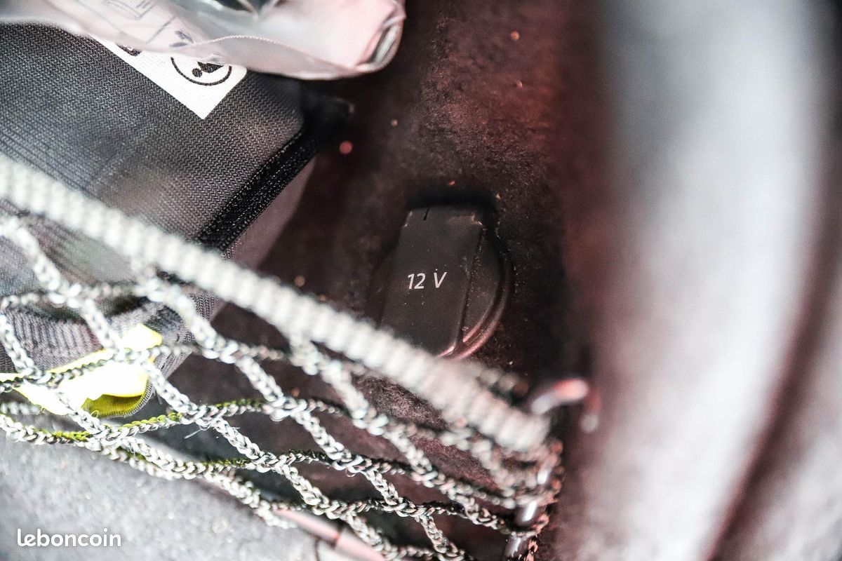 AUDI A4 AVANT 2.0 35 TFSI 150 S-tronic BREAK S line PHASE 3 (image 32)