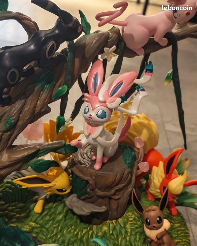 Figurine Pokémon Evoli et toutes ses évolutions (image 4)