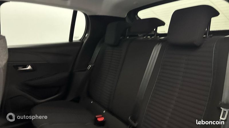 Peugeot 208 1.2 PureTech 100ch S&S Style (image 13)