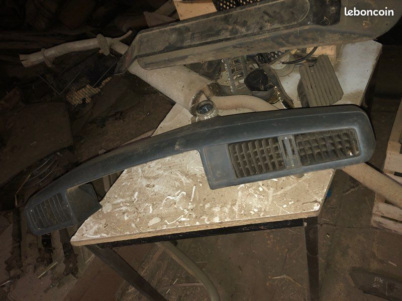 Casquette de compteur pour tableau planche de bord Peugeot 405 phase 1 (image 1)