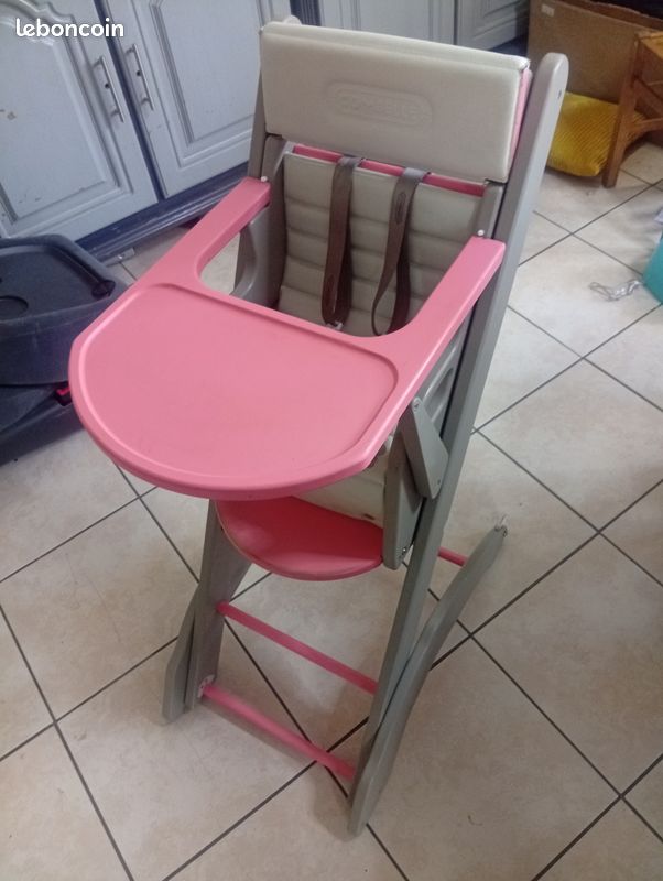Vend chaise haute (image 1)