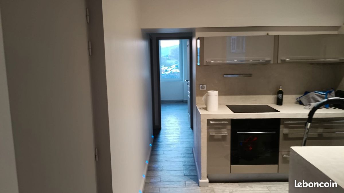 Appartement 3 pièces 63 m² · à Pierrefeu-du-Var · 63 m² · 840 €