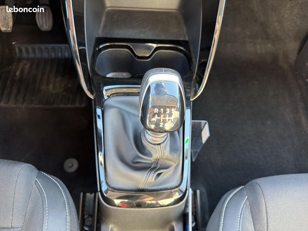 CITROëN C3 1.2 turbo 100 max (image 32)