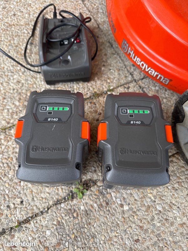 Tondeuse à batterie husqvarna LC142 IS (image 2)