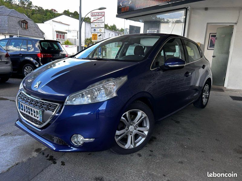 Peugeot 208 (image 1)