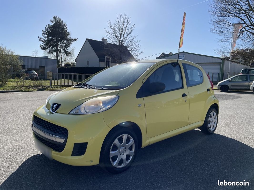 Peugeot 107 1.0 12V TRENDY BLUE LION GARANTIE 1 ANS (image 1)