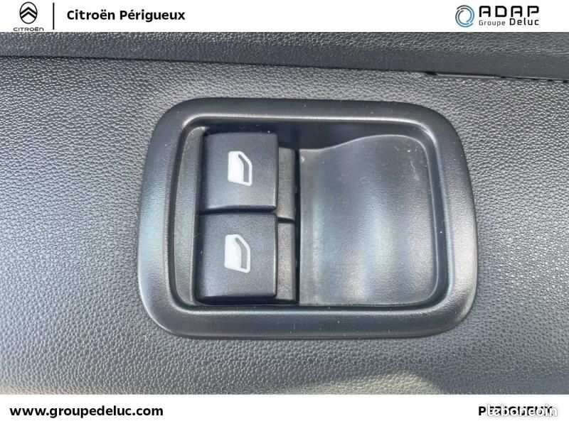 Citroen C3 1.2 PureTech 83ch S&S Feel Pack (image 17)