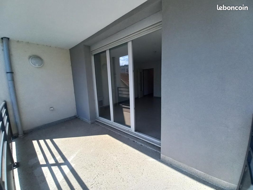Appartement 2 pièces 52 m² · à Grenoble · 52 m² · 636 €