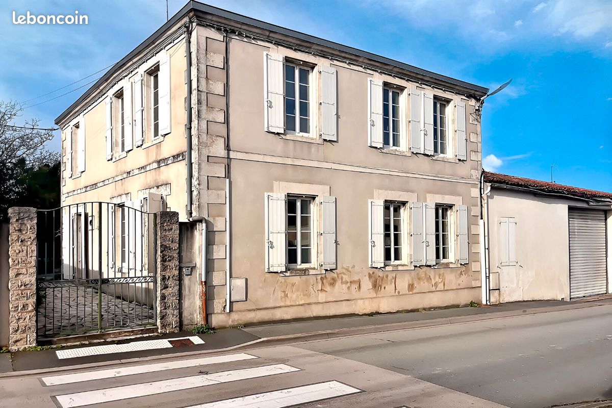 Maison 6 pièces 183 m² · à Saint-Xandre · 183 m² · 599 000 €