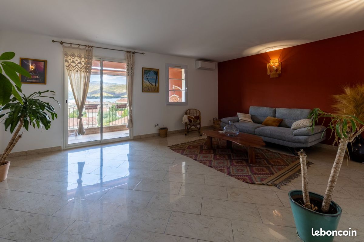 Appartement 6 pièces 100 m² · à Saint-Florent · 100 m² · 380 000 €
