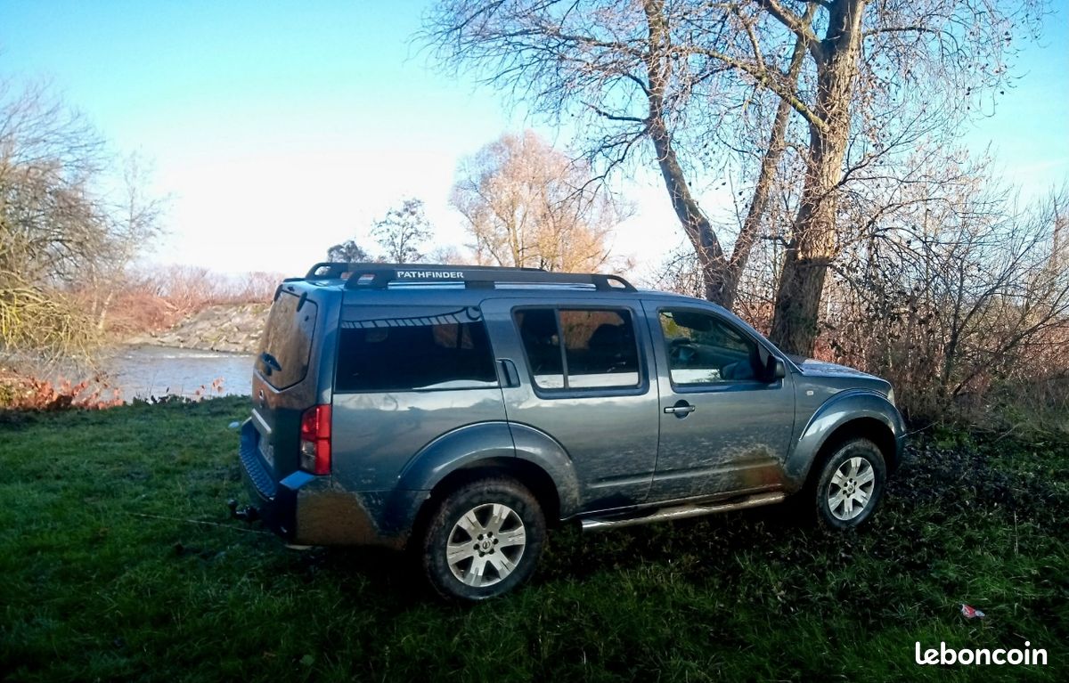 Nissan Pathfinder r51 - Voitures