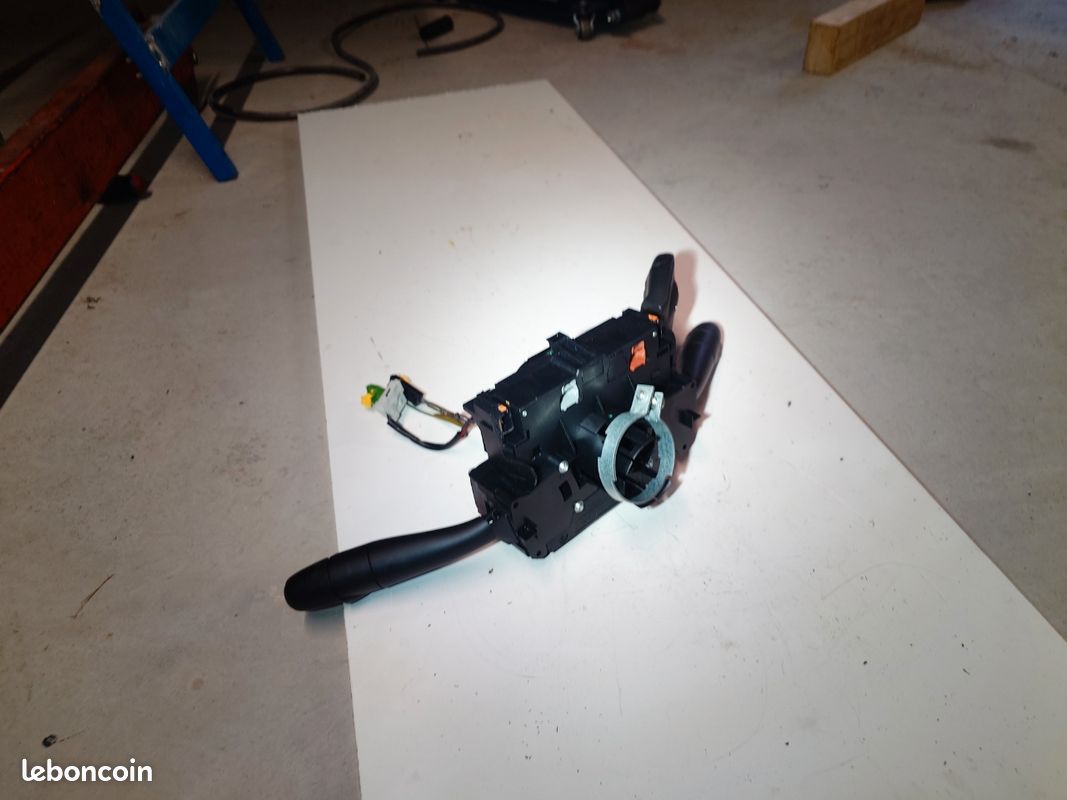 Commande au volant Peugeot 207 (image 2)