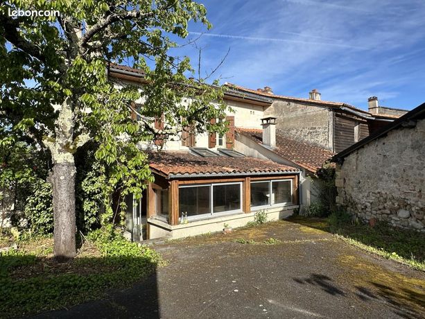 Maison de village 9 pièces 160 m²