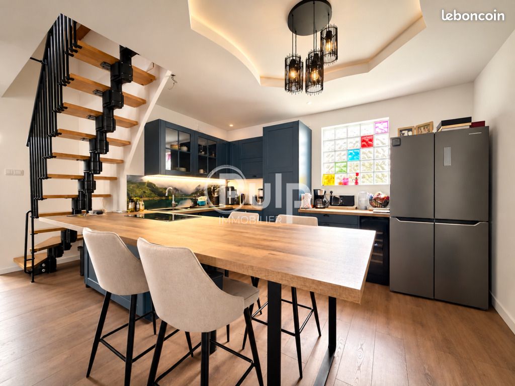 Immeuble 4 pièces 142 m² · à Saint-Nicolas · 142 m² · 299 900 €