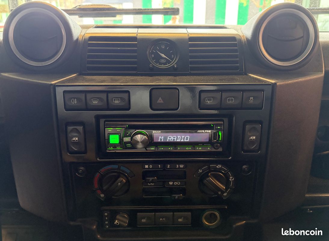 Land rover defender societe 90 2.2 120 4wd (image 16)