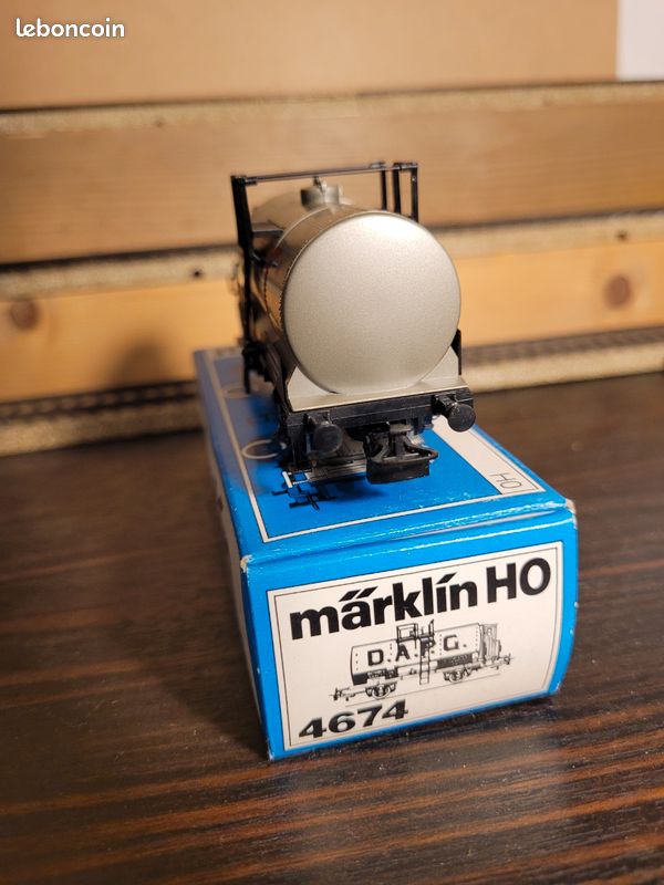 Märklin 19042 Tankwagen OLEX mit Uhrwerk Antrieb Neuware