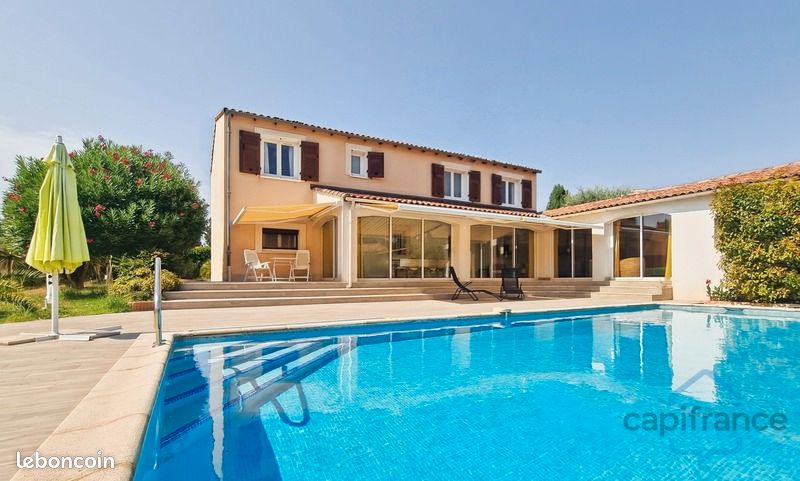 Maison 7 pièces 222 m² · à Castries · 222 m² · 599 000 €