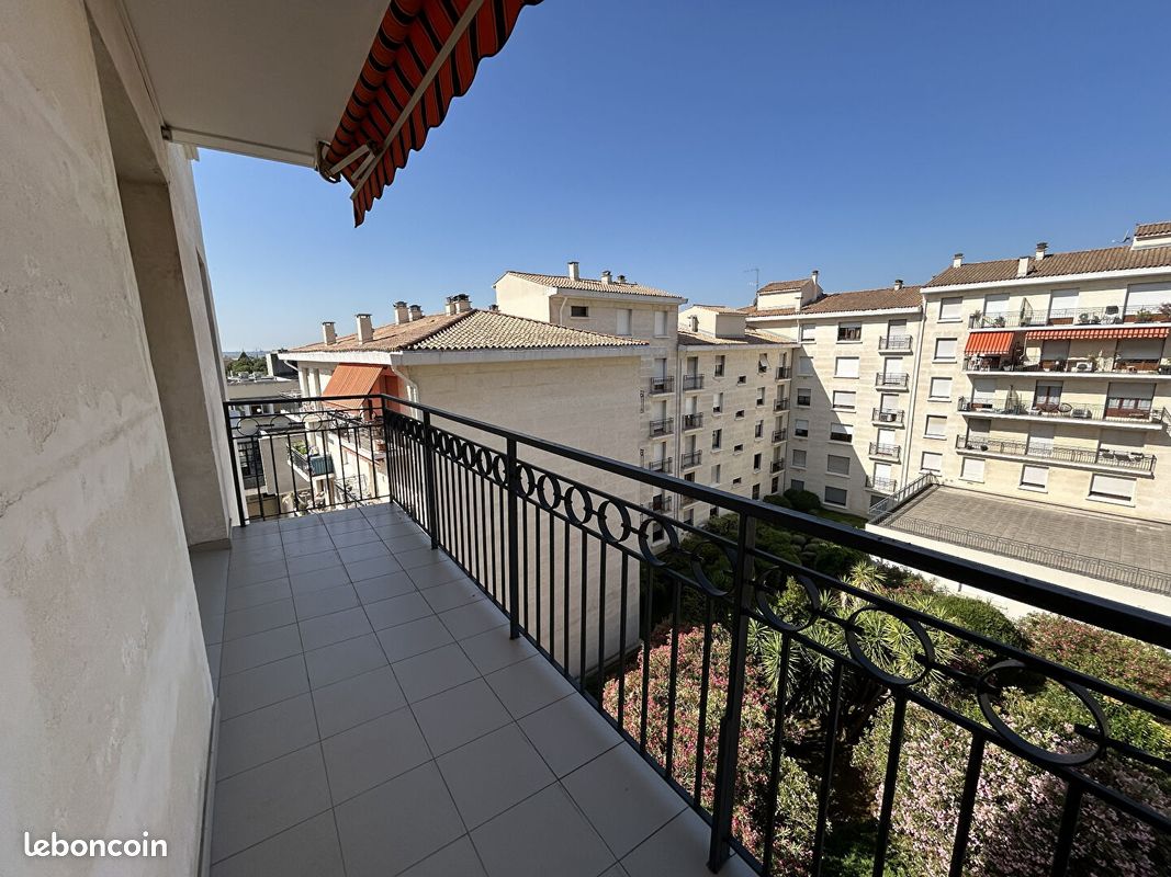 Appartement 3 pièces 64 m² · à Nîmes · 64 m² · 909 €