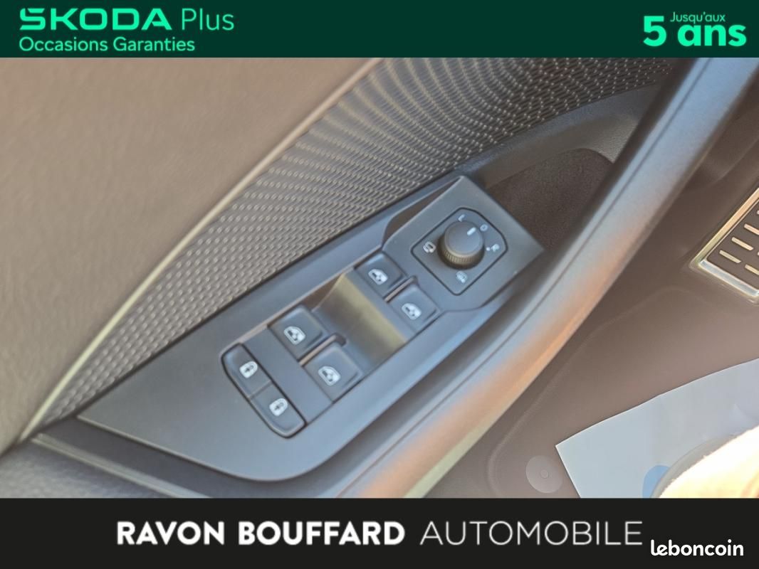 Skoda Octavia Berline 2.0 TDI 150 ch SCR DSG7 Sportline (image 22)