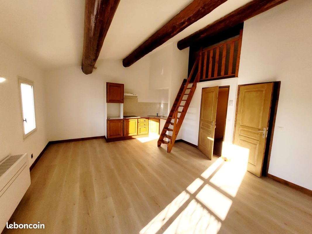 Appartement 2 pièces 51 m² · à Villelaure · 51 m² · 650 €