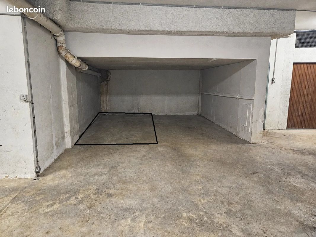 Parking/box Cannes · 28 000 €