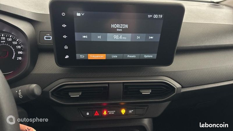 Dacia Sandero 1.0 SCe 65ch Essential (image 19)