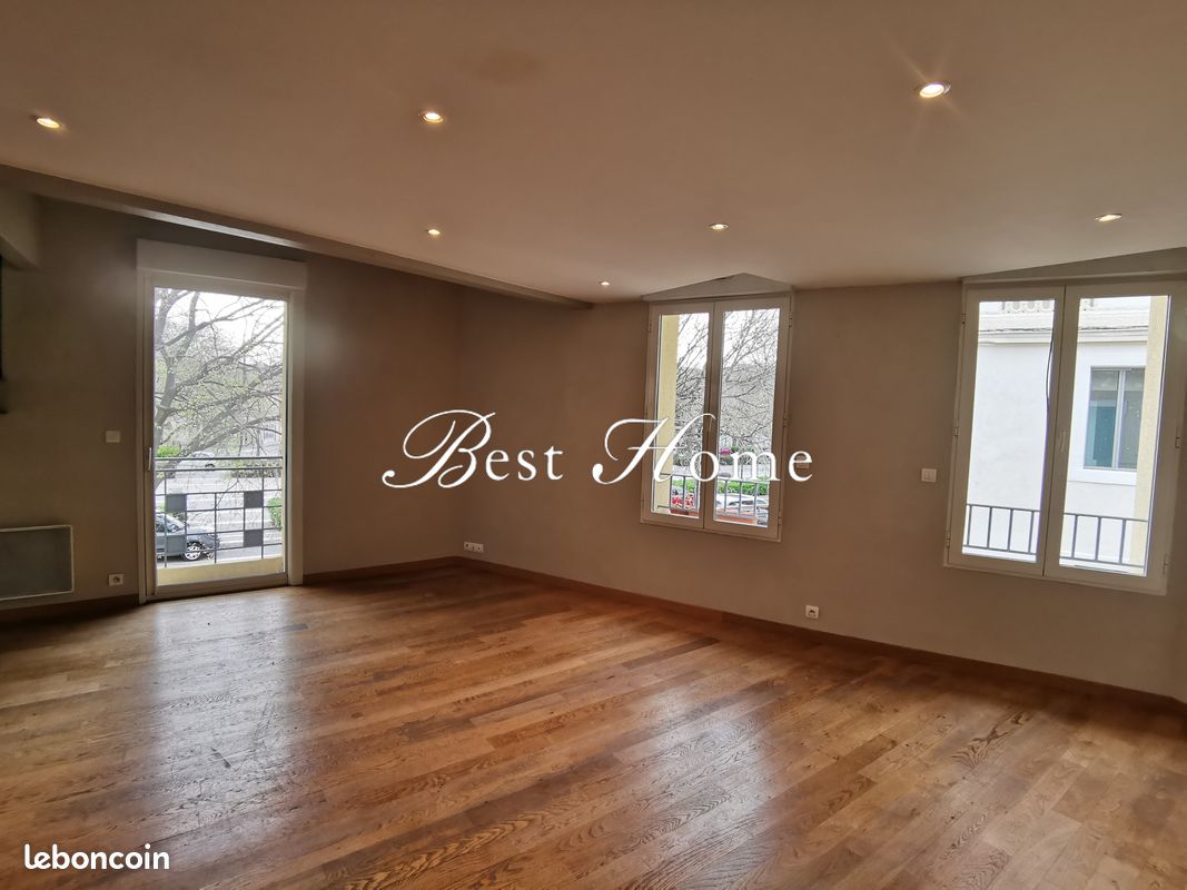 Appartement a louer nimes - 4 pièce(s) - 106 m2 - Surfyn