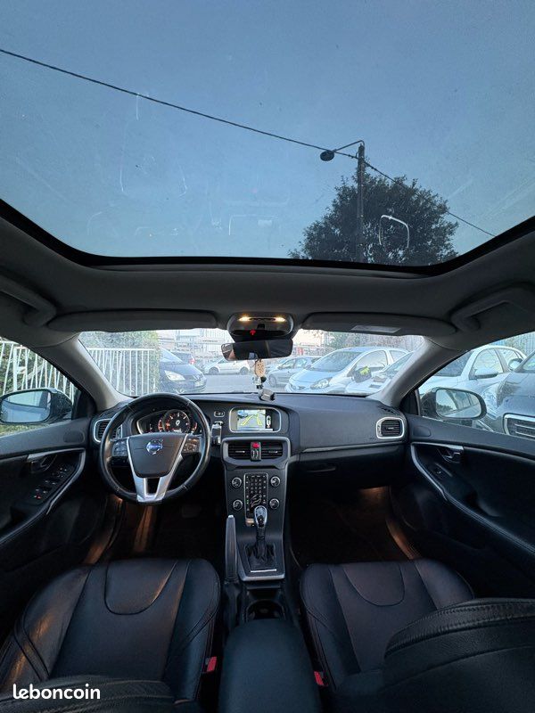 V40 cross country business d2 115 momentum business powershift a (image 5)
