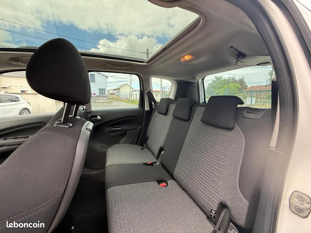 Citroën C3 Picasso 1.2 i 110CH EXCLUSIVE GARANTIE 6 MOIS / REPRISE POSSIBLE (image 13)