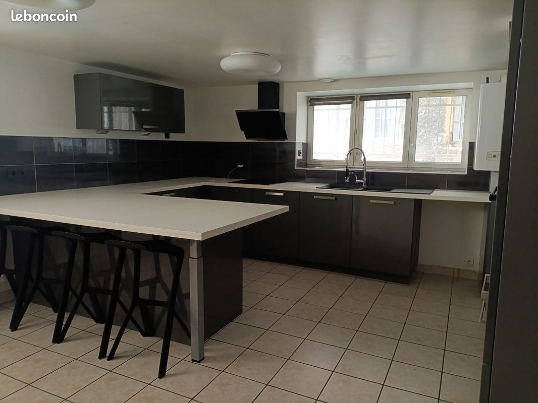 Appartement 2 pièces 55 m² · à Voiron · 55 m² · 700 €/mois