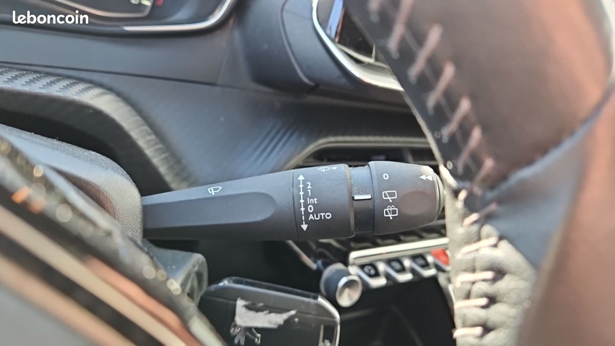 Peugeot 2008 PURETECH 130 SS BVM6 STYLE (image 20)