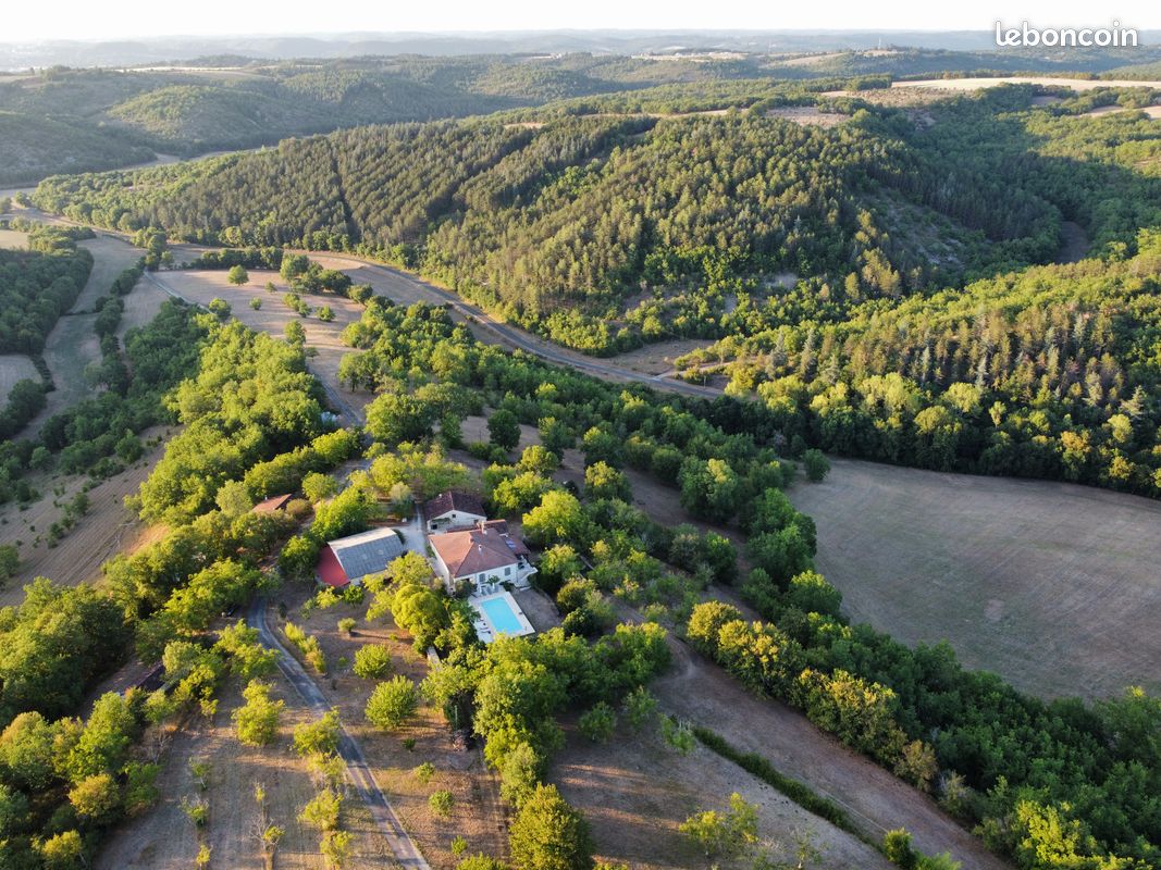 Maison 12 pièces 330 m² · à Villeneuve-sur-Lot · 330 m² · 826 000 €