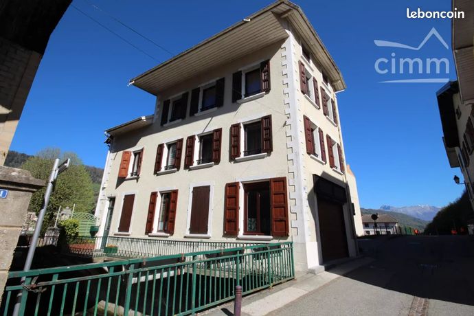 Maison de ville 13 pièces 228 m²
